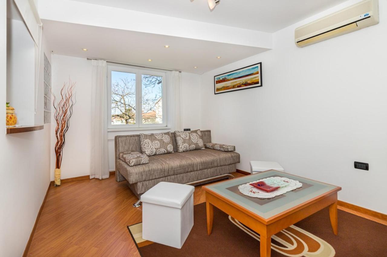 Apartments Ada Near The Sea Porec Ngoại thất bức ảnh