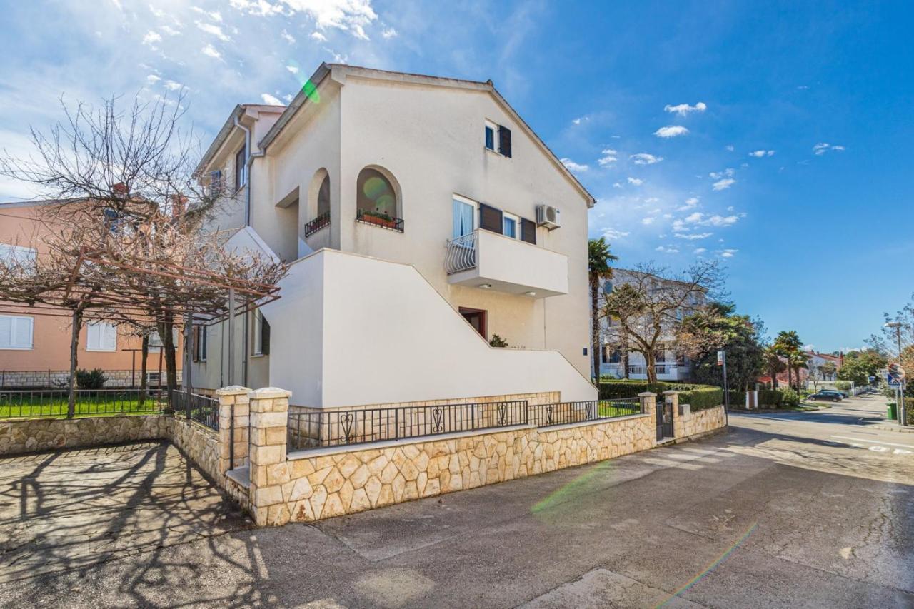 Apartments Ada Near The Sea Porec Ngoại thất bức ảnh